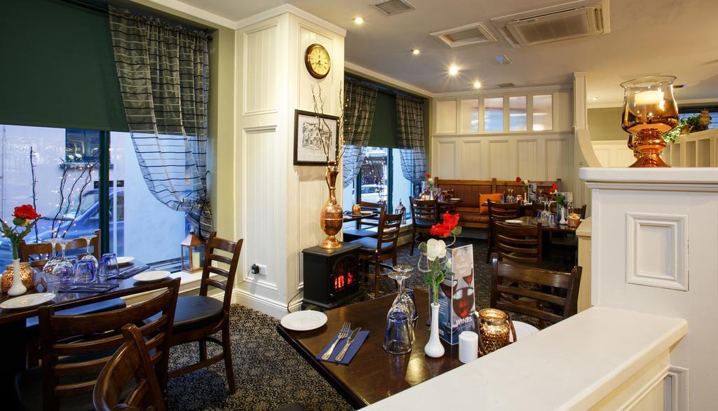 The Clonakilty Hotel ภายนอก รูปภาพ
