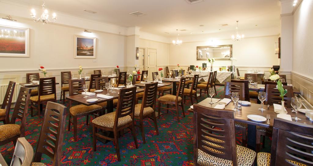 The Clonakilty Hotel ภายนอก รูปภาพ