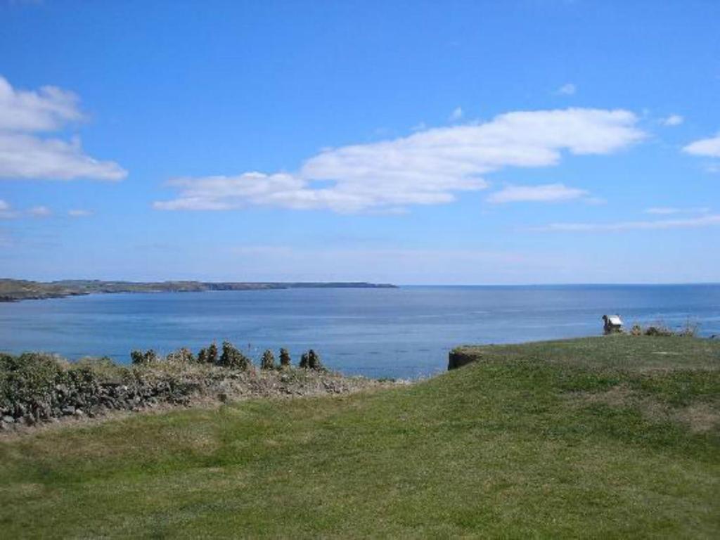 The Clonakilty Hotel ภายนอก รูปภาพ