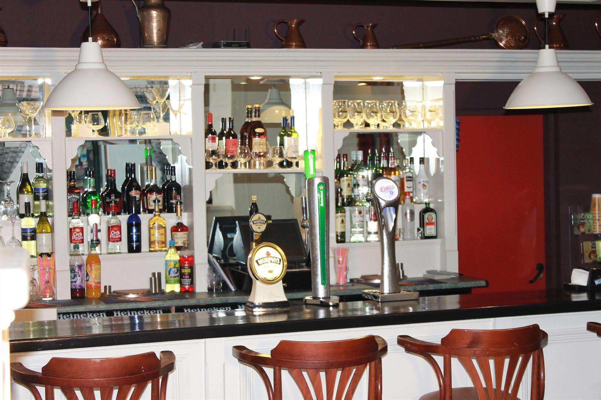 The Clonakilty Hotel ภายนอก รูปภาพ