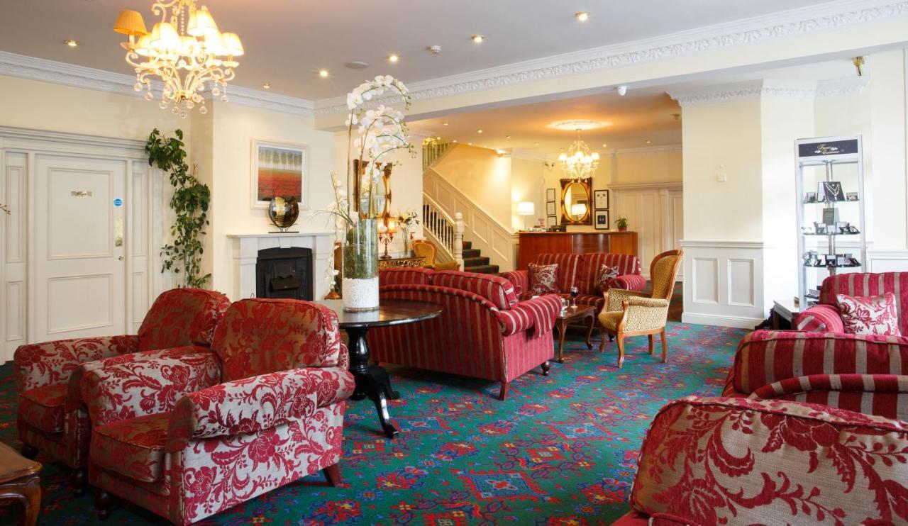 The Clonakilty Hotel ภายนอก รูปภาพ